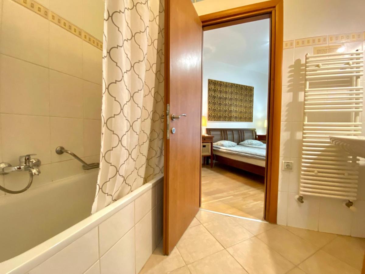 Downtown Vibe-Kiraly I Apts W Private Balcony Budapest Exterior foto